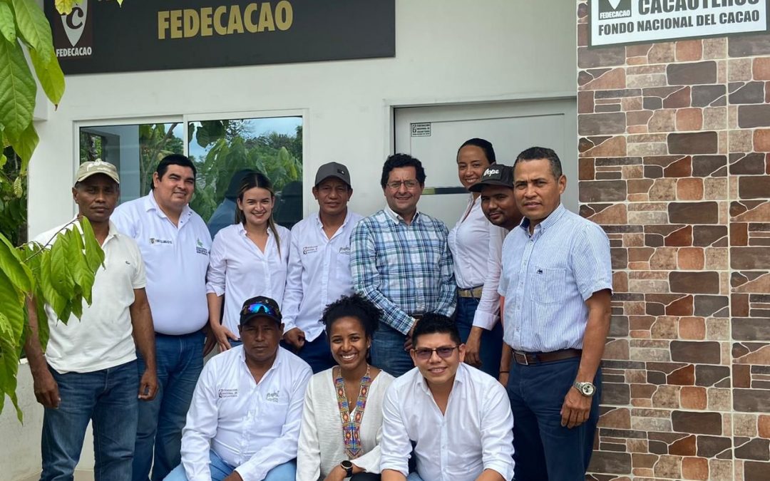 En Valencia, Córdoba, producen cacao como alternativa económica sostenible, resiliente y baja en carbono